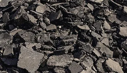 Beseitigung von nicht-verwertbarem Straßenaufbruch/Asphalt